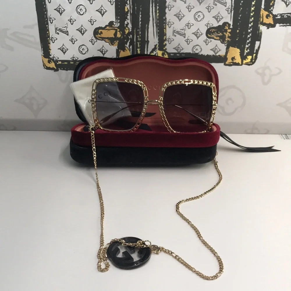 New Authentic Gucci Sunglasses Women's GG1033S 002 Gold Necklace Chain 57-21-215